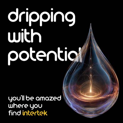 A droplet showing light reflections